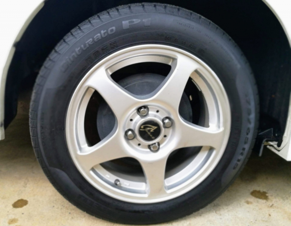 Pirelli Cinturato P1 ピレリ― チンチュラート P1 シャトルハイブリッドZ 4WDの夏用タイヤ