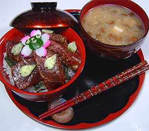 赤身の漬け丼