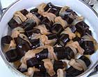 こぶが柔らかくなったら味付けします