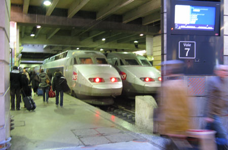 レンヌへ向かうTGV