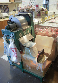 かつおぶし削り器