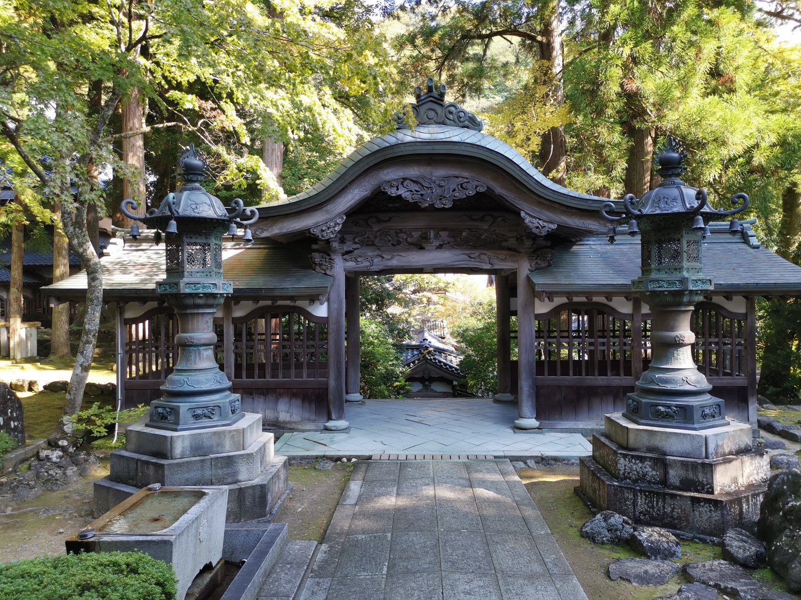 門