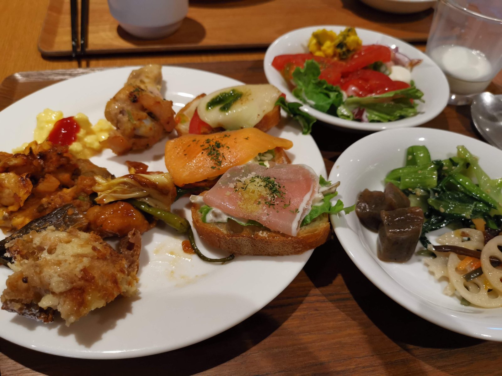 宿の朝食
