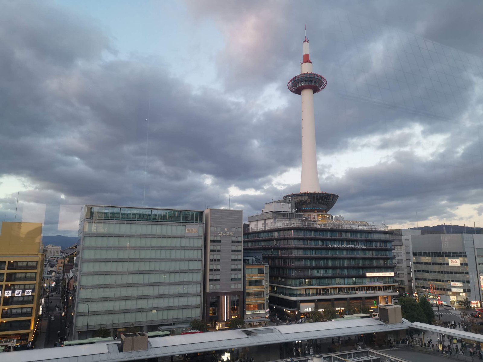 夕方の京都タワー