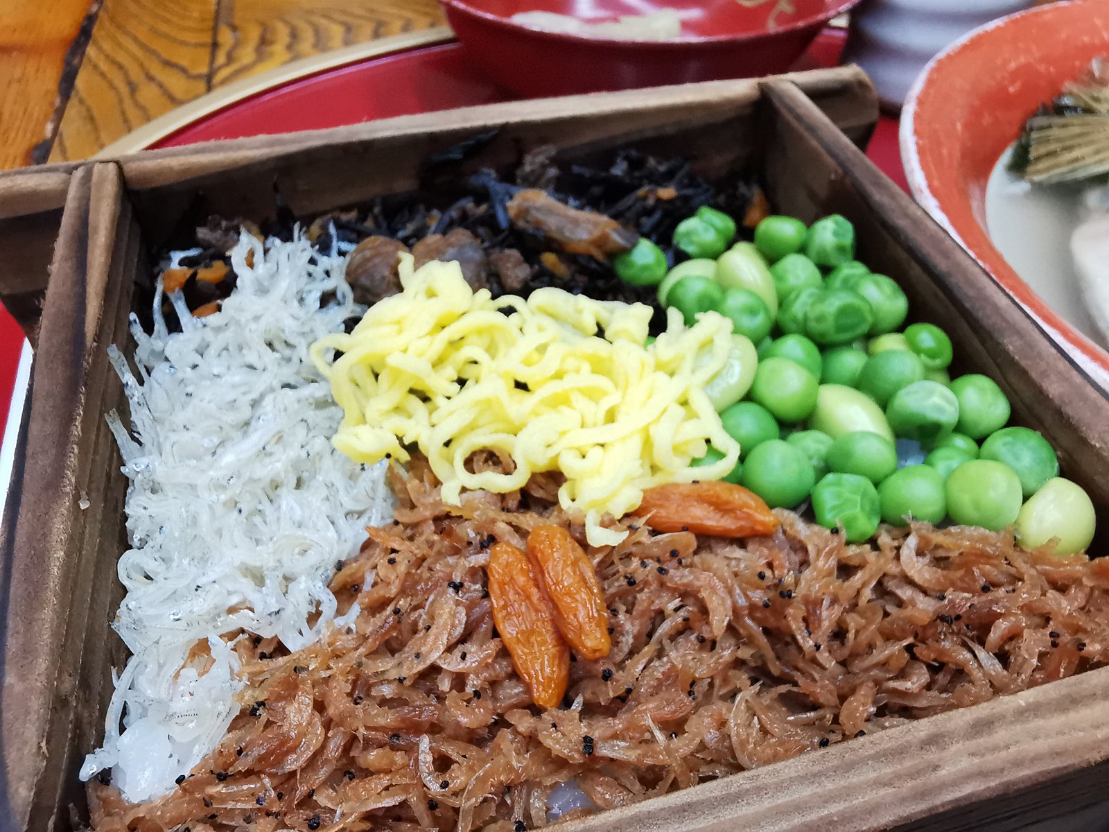 五色蒸籠飯