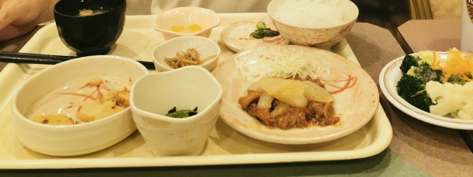 ホテルの夕食